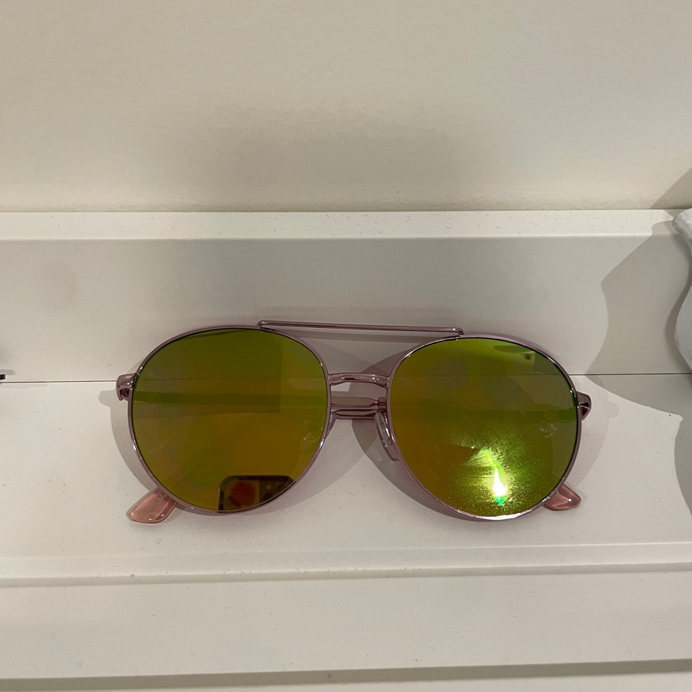 Trendy Vintage Sunglasses! Pink tint.